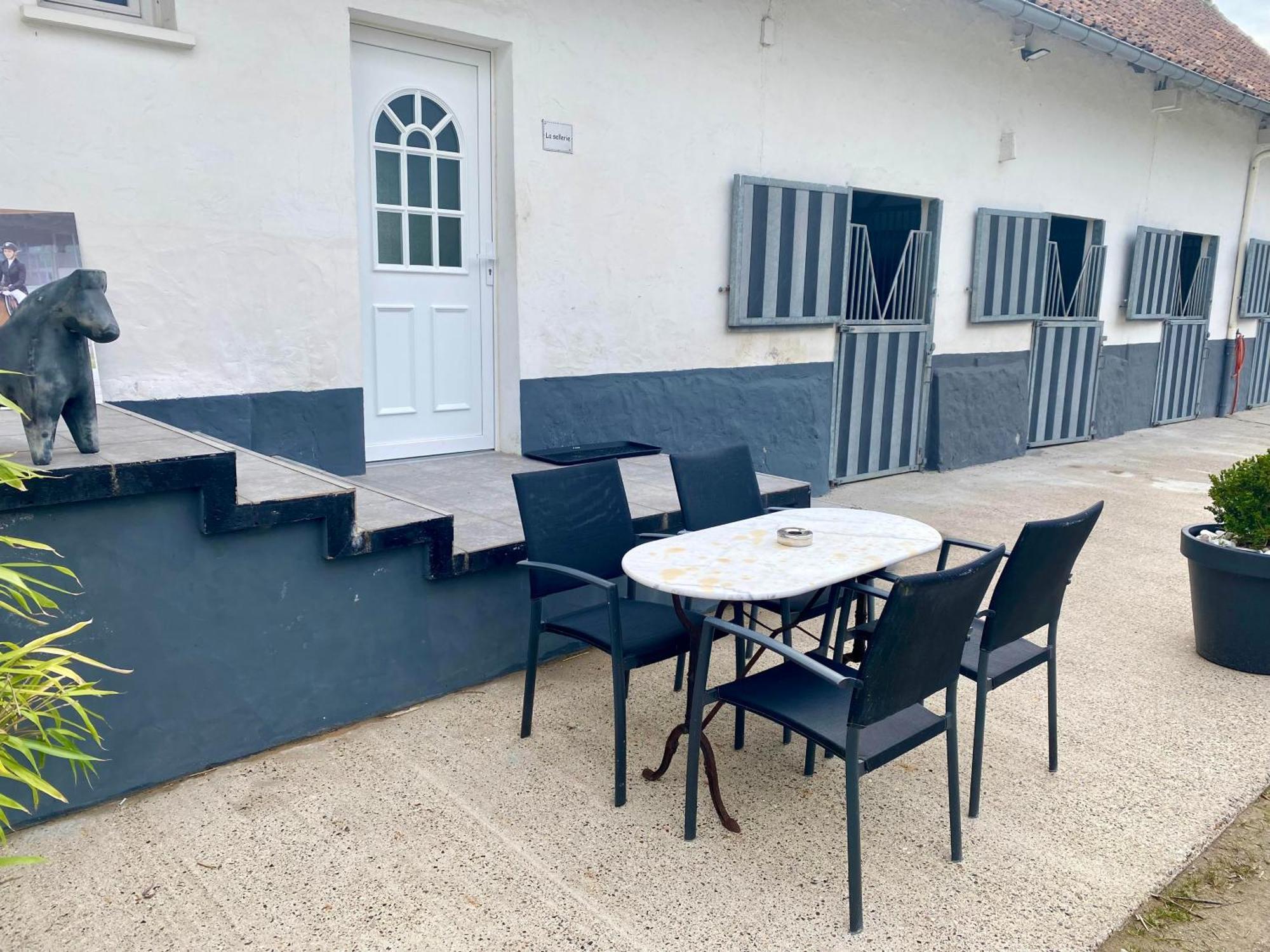 Gites Casale Di Vito Longvilliers  Exteriör bild